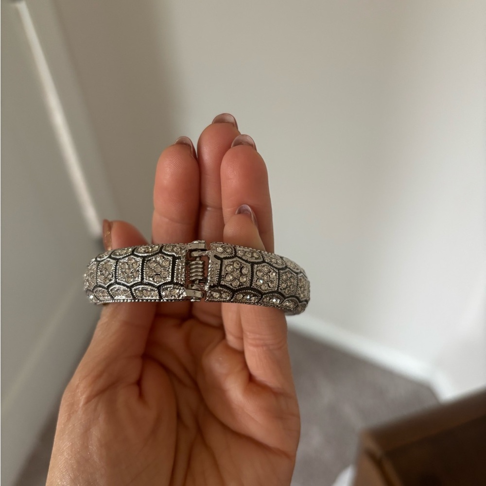 Silver Rhinestone Hexagon Pattern Bracelet - Picture 3 of 5